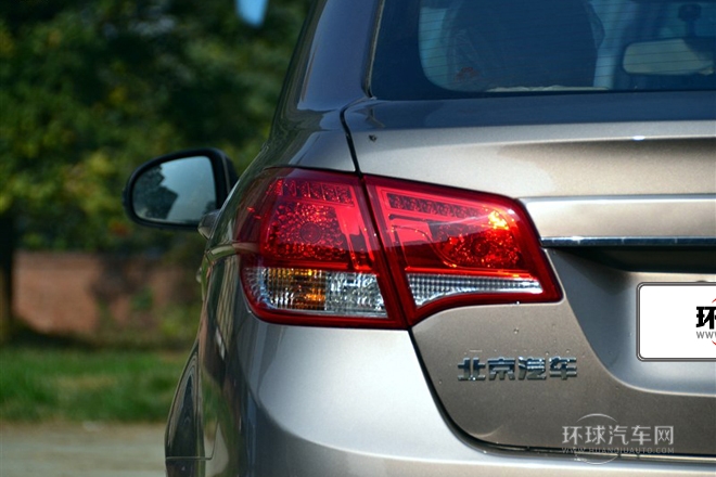 2013款 三廂 1.5L 自動樂享版