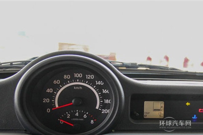 2013款 1.5L 手動(dòng)導(dǎo)航版