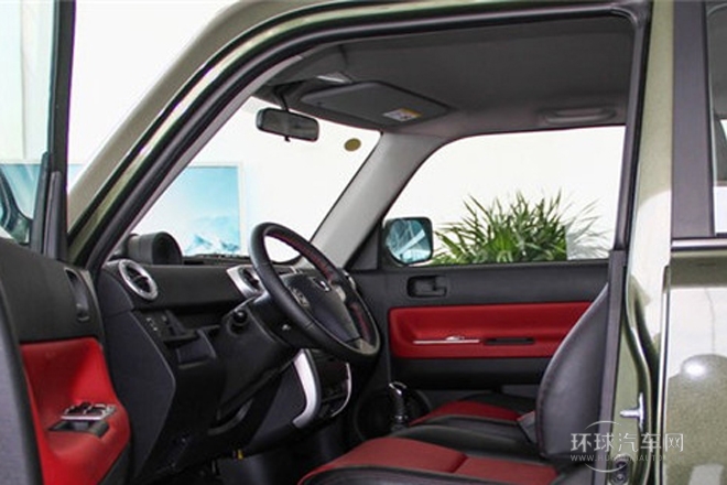 2013款 1.5L 手動(dòng)導(dǎo)航版