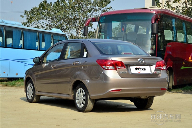 2013款 三廂 1.5L 自動樂享版