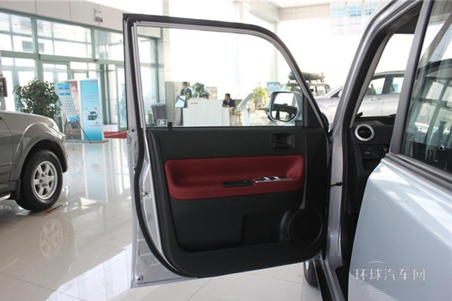 2012款 1.5L 手動都市版