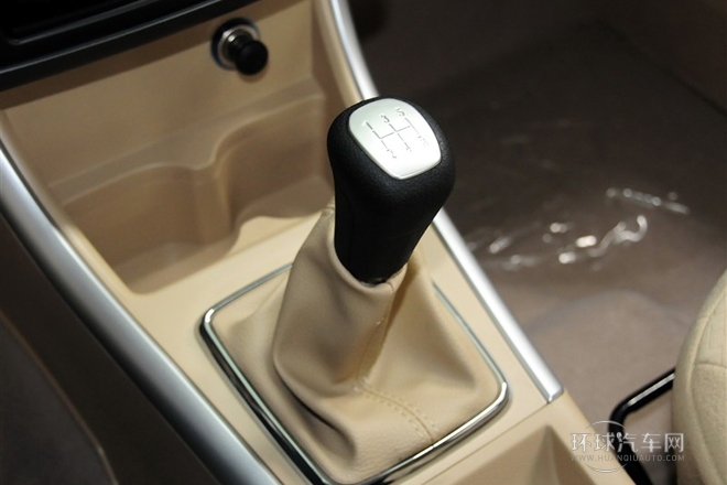 2013款 三廂 1.3L 手動(dòng)特惠版