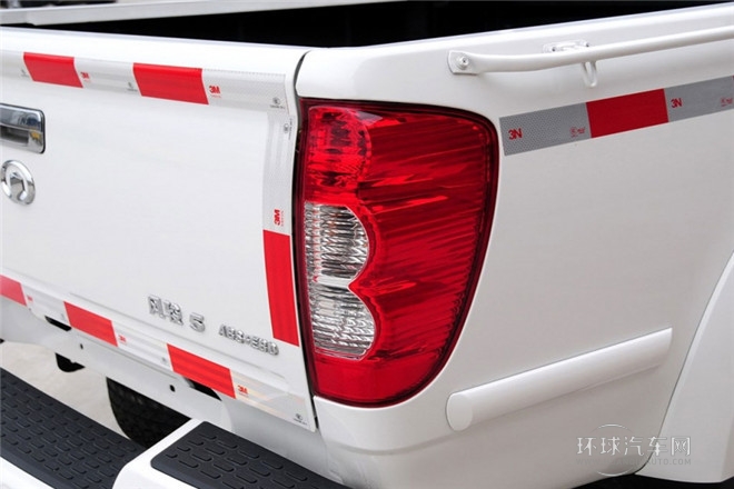 2013款 2.0T歐洲版 兩驅(qū)精英型 6MT小雙排