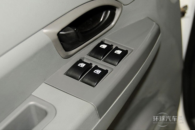 2014款 1.6L 手動舒適型7座 國IV