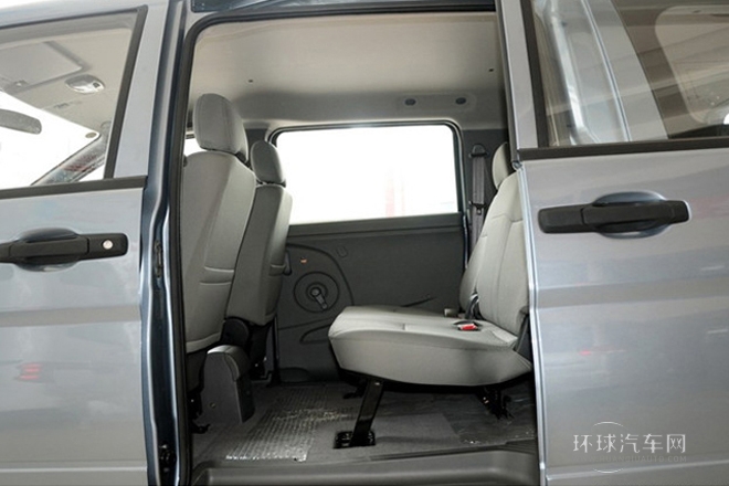 2014款 1.5L 手動標準型7座 國V