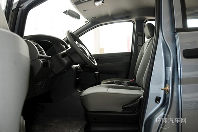 2014款 1.5L 手動標準型7座 國V