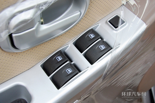 2010款 2.5T 兩驅DD6470H標準型