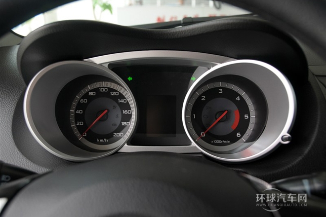 探索版 2.0T 汽油4x4超豪華型