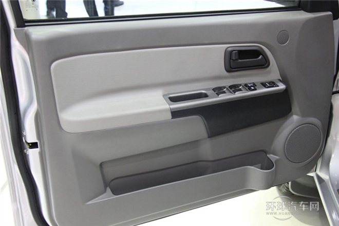 2013款 2.0T歐洲版 兩驅(qū)領(lǐng)航型 6MT小雙排