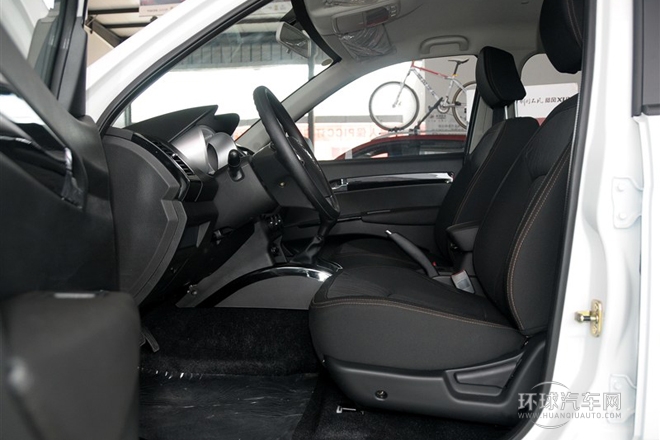 探索版 2.0T 柴油4X4豪華型