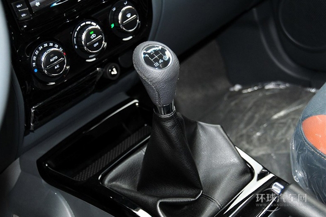 2013款 2.0T歐洲版 兩驅(qū)領(lǐng)航型 6MT大雙排