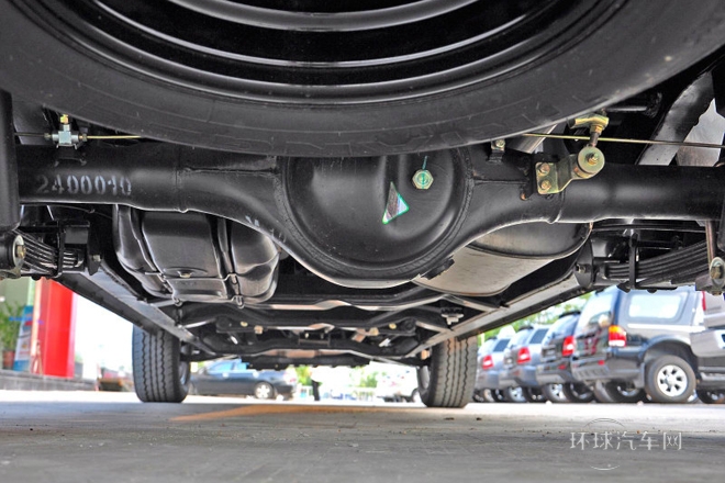 2012款 2.4L至尊版 兩驅(qū)汽油標(biāo)準(zhǔn)型