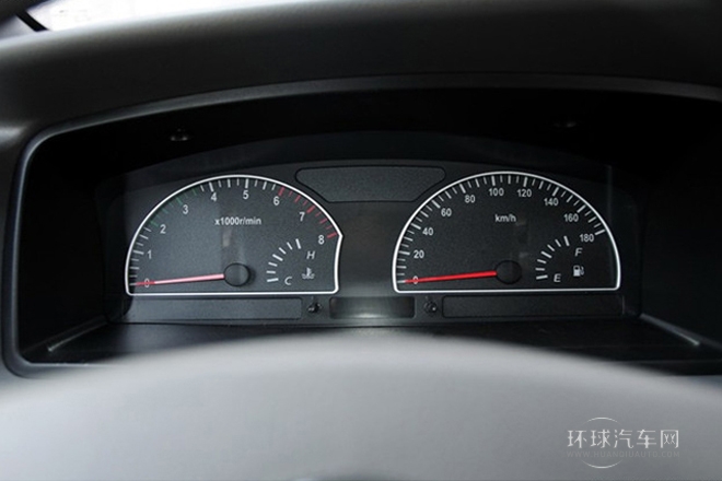 2014款 1.5L 手動標準型5座 國V