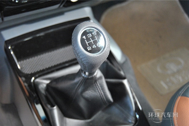 2013款 2.4L歐洲版 兩驅精英型小雙排