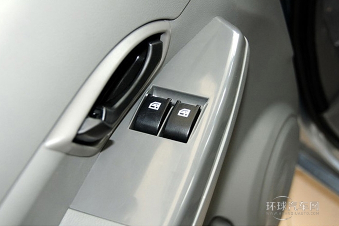 2014款 1.5L 手動標準型7座 國IV