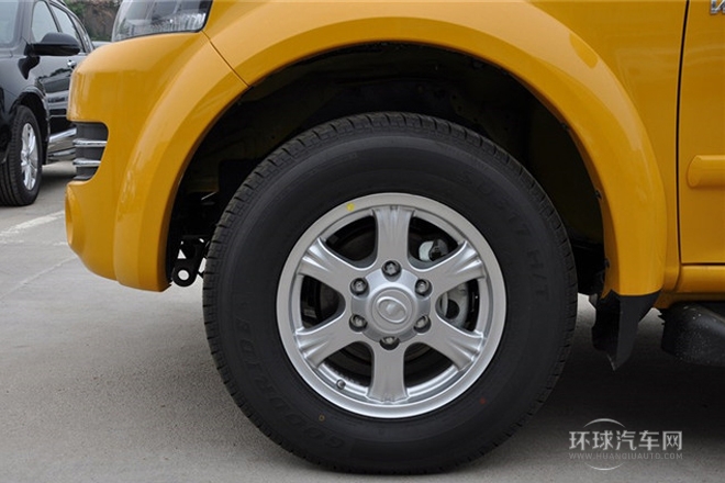 2013款 2.4L歐洲版 兩驅精英型大雙排