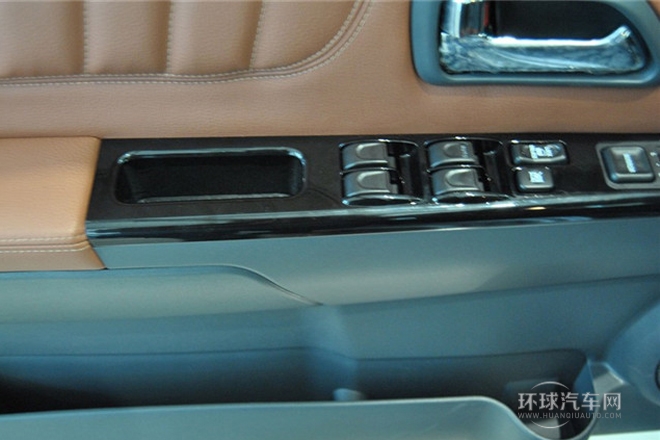 2013款 2.4L歐洲版 兩驅領航型小雙排