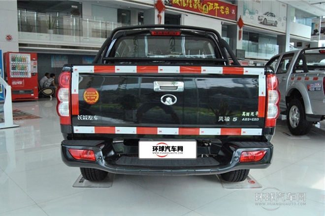 2013款 2.4L歐洲版 兩驅(qū)領(lǐng)航型小雙排