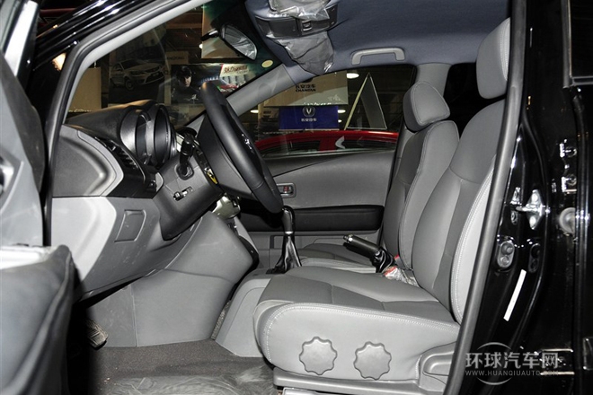 2011款 2.0L 超豪華型