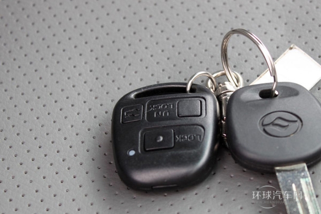 2011款 2.4L 超豪華型