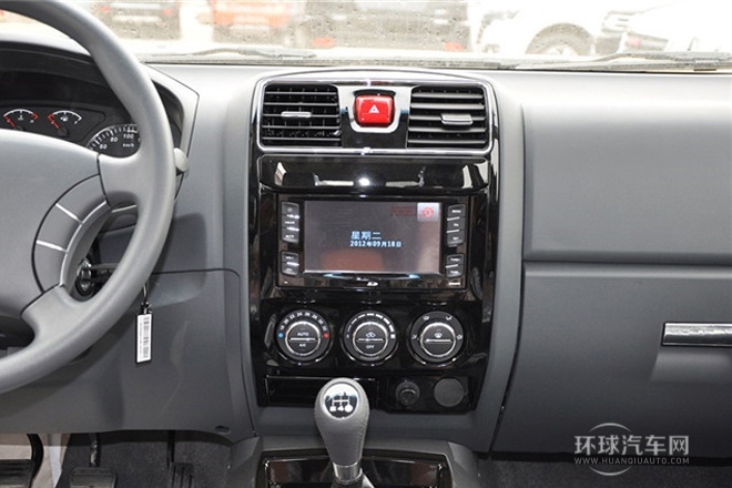 2013款 2.4L歐洲版 兩驅領航型大雙排