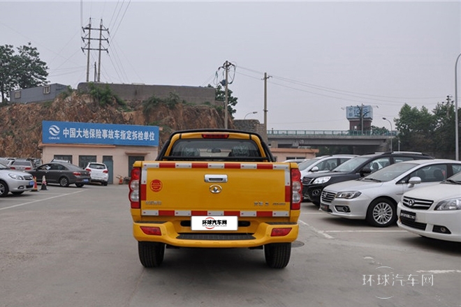 2013款 2.4L歐洲版 兩驅(qū)領(lǐng)航型大雙排