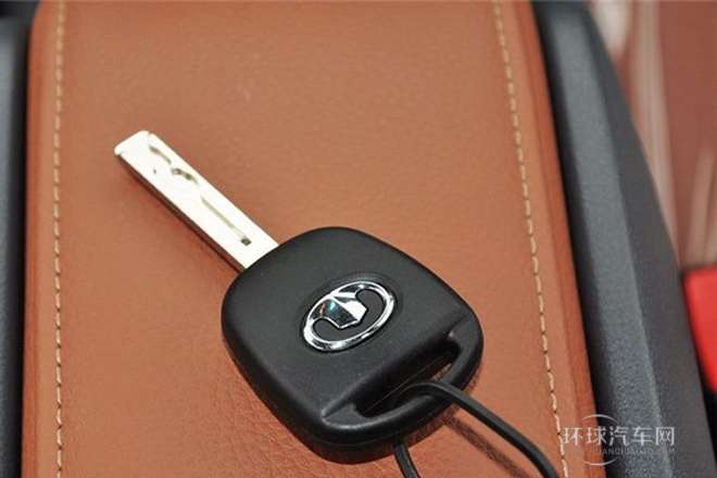 2013款 2.4L歐洲版 四驅(qū)精英型小雙排