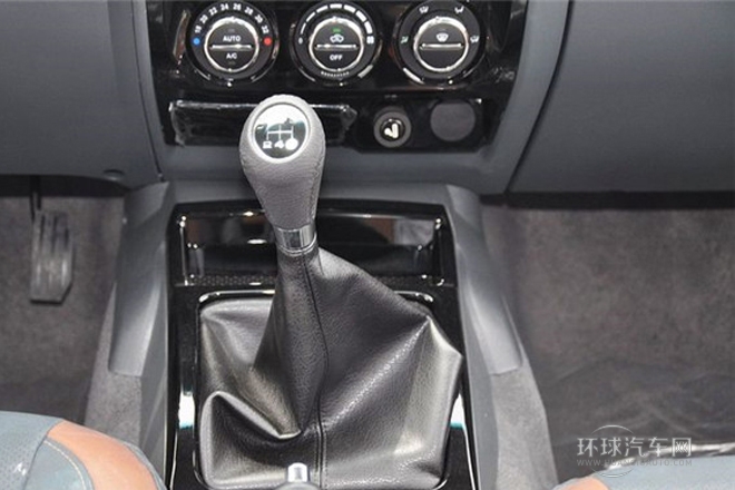 2013款 2.4L歐洲版 四驅精英型小雙排