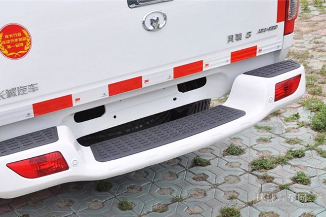 2013款 2.4L歐洲版 四驅精英型小雙排