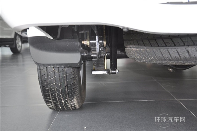 2013款 2.4L歐洲版 四驅(qū)精英型大雙排