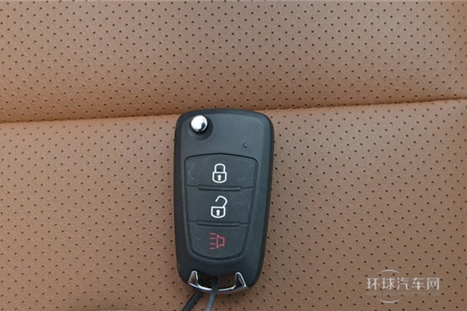 2013款 2.4L歐洲版 四驅(qū)精英型大雙排