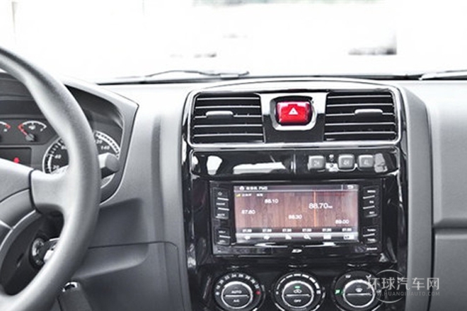 2013款 2.4L歐洲版 四驅領航型小雙排