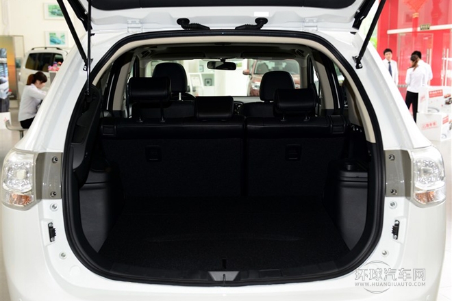 2014款 2.4L 四驅豪華超值版 5座