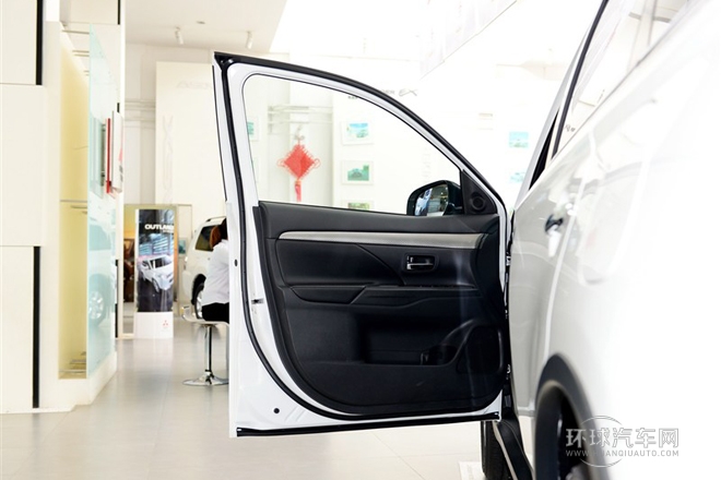 2014款 2.4L 四驅(qū)豪華超值版 5座