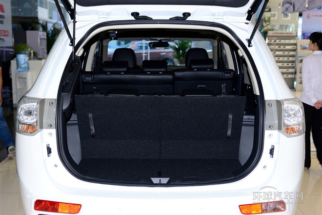 2014款 2.4L 四驅豪華超值版 7座