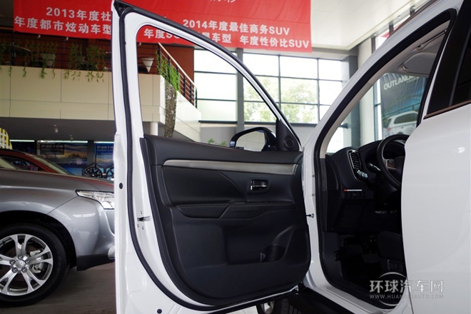 2014款 2.4L 四驅(qū)豪華超值版 7座