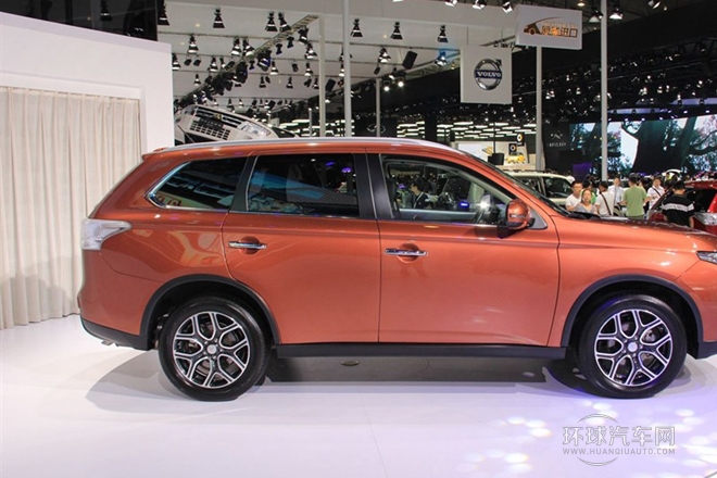 2014款 2.4L 四驅(qū)精英GT超值版 7座