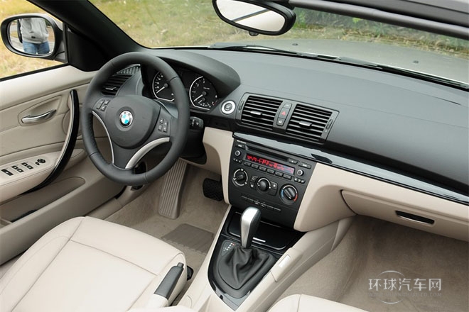 2011款 120i 敞篷轎跑車