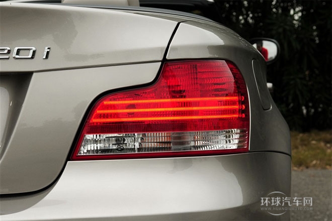 2011款 120i 敞篷轎跑車