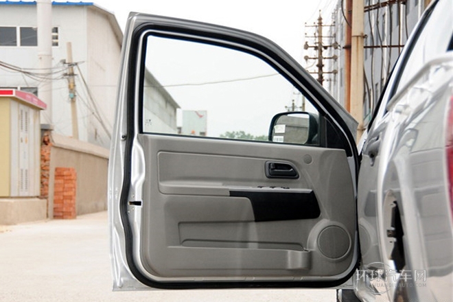 2011款 2.8T商務版 豪華型小雙排