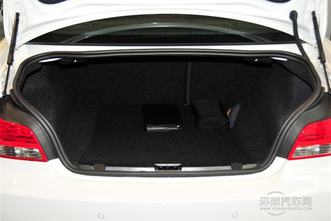 2011款 120i 雙門轎跑車