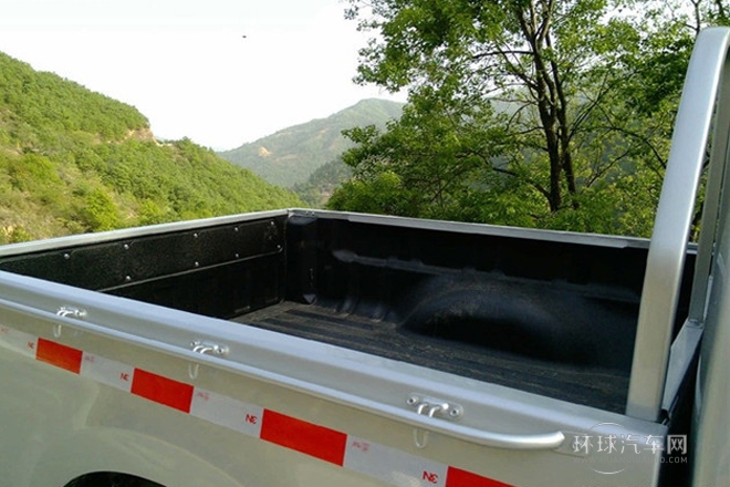 2011款 2.8T商務(wù)版 豪華型大雙排