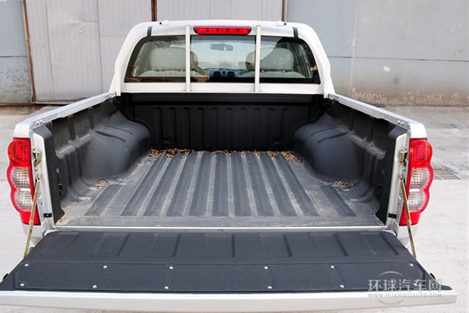 2011款 2.4L公務版 豪華型 兩驅小雙排