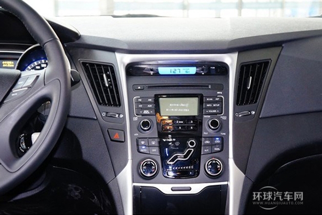 2014款 2.0L 自動領先型