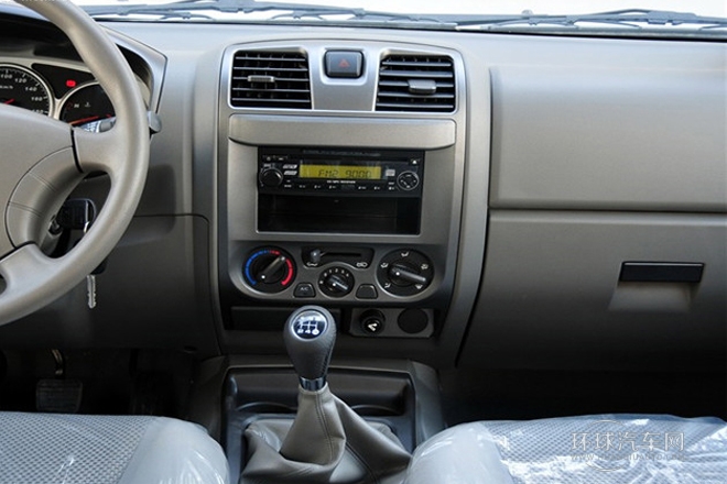 2011款 2.4L公務(wù)版 豪華型 兩驅(qū)小雙排