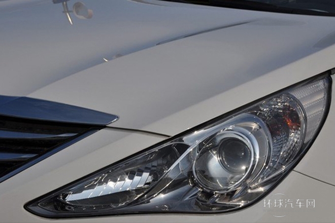 2014款 2.0L 自動(dòng)領(lǐng)先型