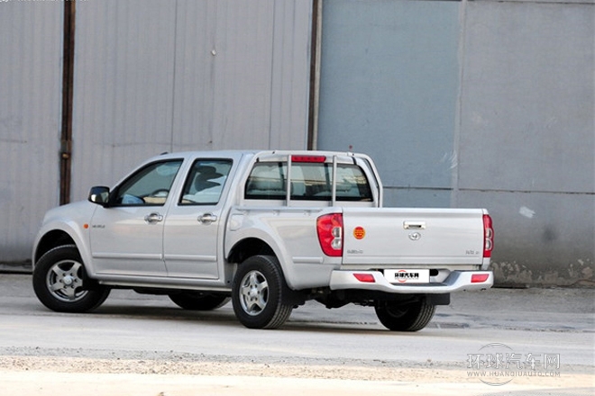 2011款 2.4L公務版 豪華型 兩驅小雙排