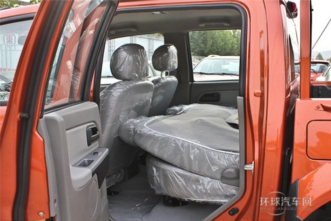 2011款 2.4L公務(wù)版 豪華型 兩驅(qū)大雙排