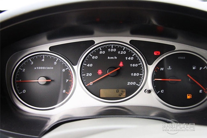 2011款 2.4L公務版 豪華型 兩驅大雙排