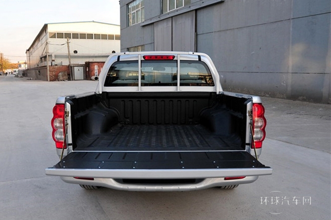 2011款 2.4L公務版 豪華型 四驅小雙排